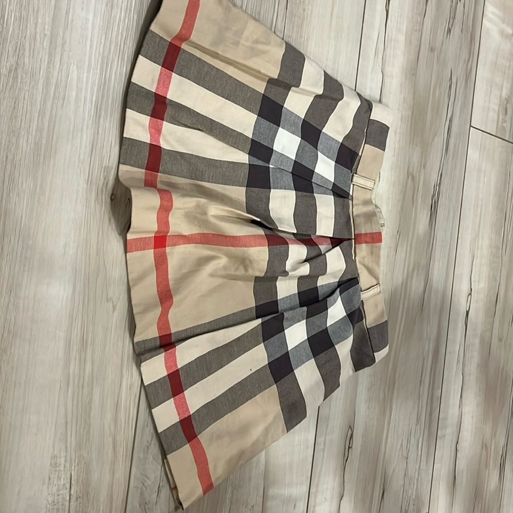Burberry kids skirts